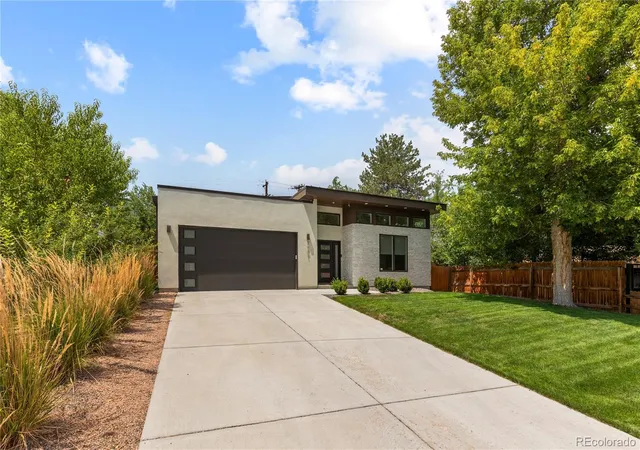 Photo 4 of Single family home for sale at 2901 S Bellaire St, Denver, CO 80222 | MLS# 6399751 | Listing updated on 2026-09-03