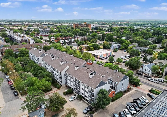 2nd image of 2201 Pearl St, Boulder, CO 80302