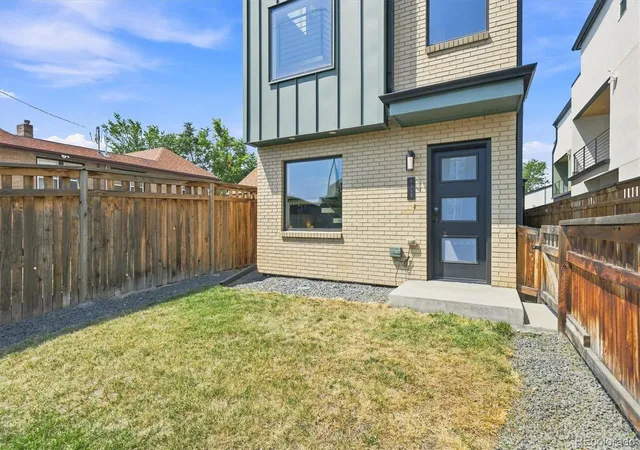 2nd image of 1415 Irving St, Denver, CO 80204 | MLS# 9572312