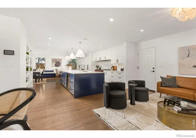 Photo 3 of Single family home for sale at 1095 Edinboro Dr, Boulder, CO 80305 | MLS# IR1066188 | Listing updated on 2026-09-29