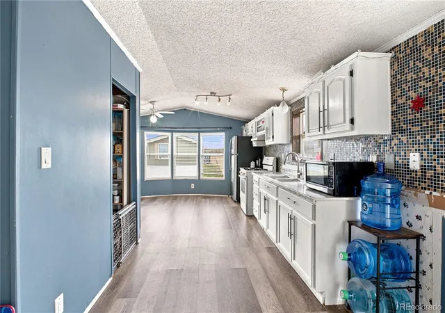 4th image of 26900 E Colfax Ave, Aurora, CO 80018 | MLS# 7600045