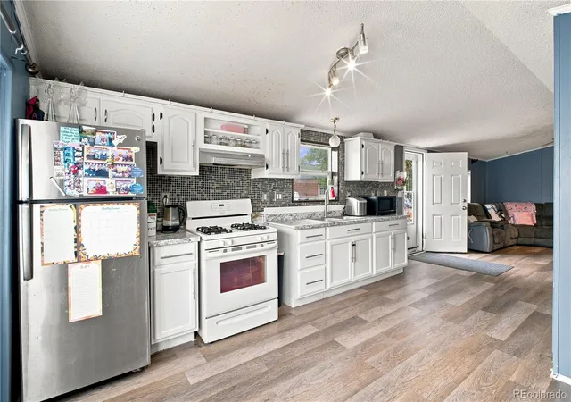 5th image of 26900 E Colfax Ave, Aurora, CO 80018 | MLS# 7600045