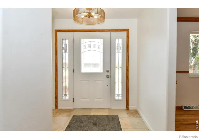 Photo 4 of Single family home for sale at 1442 Hilltop Dr, Longmont, CO 80504 | MLS# IR1066201 | Listing updated on 2026-10-28
