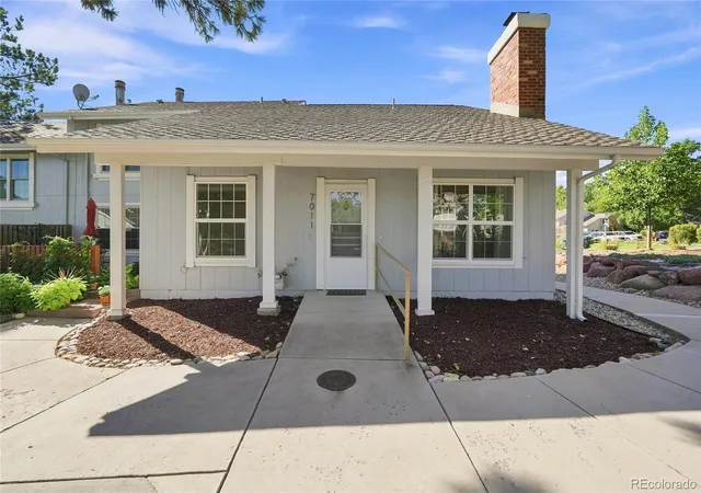 2nd image of 7011 S Knolls Wy, Centennial, CO 80122 | MLS# 8675473