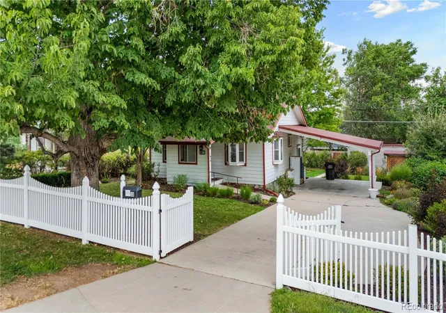 Photo 3 of Single family home for sale at 40 S Osceola St, Denver, CO 80219 | MLS# 4267543 | Listing updated on 2026-10-05