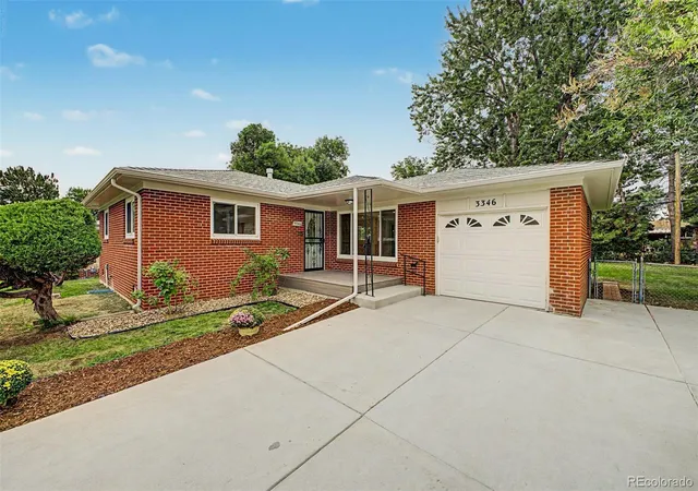 3rd image of 3346 W Layton Ave, Englewood, CO 80110 | MLS# 3947256