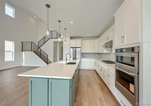 Photo 3 of Single family home for sale at 92 Welded Tuff Trl, Castle Rock, CO 80104 | MLS# 4945987 | Listing updated on 2026-09-29