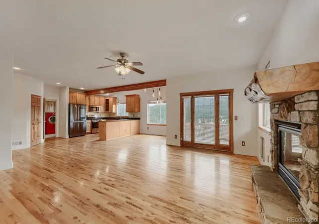 Photo 4 of Single family home for sale at 3192 Gold Yarrow Ln, Evergreen, CO 80439 | MLS# 8618928 | Listing updated on 2026-10-06