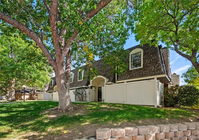 Photo 2 of Townhouse for sale at 1350 S Idalia St #A, Aurora, CO 80017 | MLS# 7135481 | Listing updated on 2026-10-10
