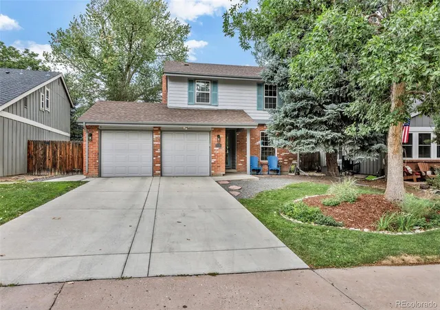 Photo 2 of Sale Pending at 7926 S Roslyn Way, Centennial, CO 80112 | MLS# 6215695 | Listing updated on 2026-09-18