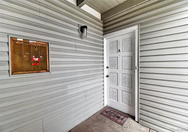 Listing Photo 4 - Condo for sale in building located at 3309 S Monaco St Pkwy, Denver, CO 80222 - Unit #A