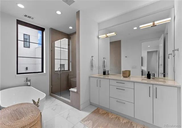 3rd image of 818 Ash St #3, Denver, CO 80220 | MLS# 7860992