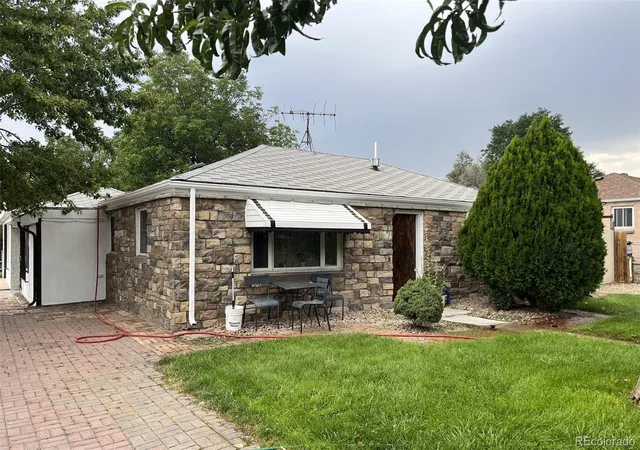 1st image of 1701 Bahama St, Aurora, CO 80011 | MLS# 3444453
