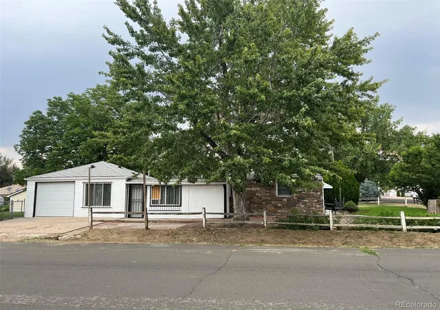 4th image of 1701 Bahama St, Aurora, CO 80011 | MLS# 3444453