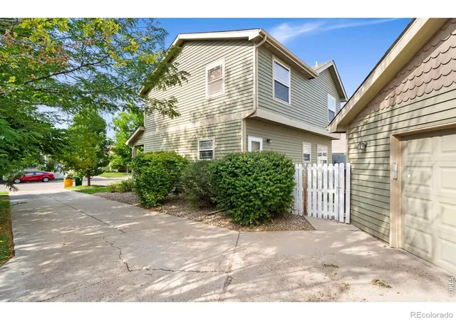 Photo 3 of Single family home for sale at 1422 Fairfield Ave, Windsor, CO 80550 | MLS# IR1066236 | Listing updated on 2026-09-30