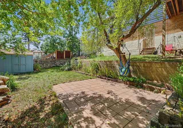 Listing Photo 4 - Condo for sale in building located at 309 Arapahoe St, Golden, CO 80403 - Unit #1/2