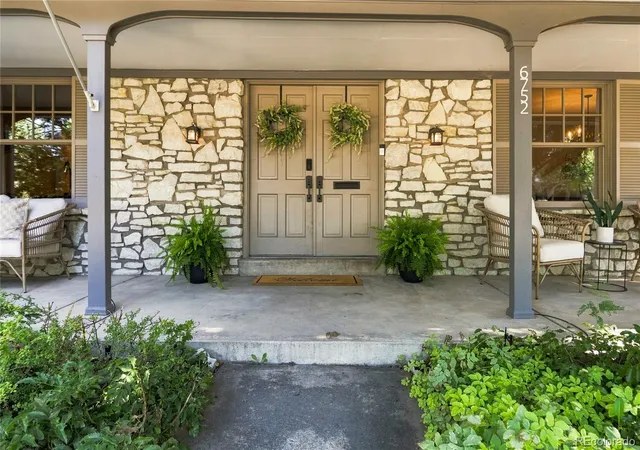 Photo 2 of Single family home for sale at 6752 S Clayton Wy, Centennial, CO 80122 | MLS# 4911438 | Listing updated on 2026-08-30