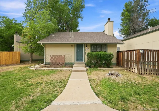 1st image of 3754 S Danube Cir, Aurora, CO 80013 | MLS# 1577241