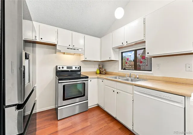 Photo 4 of Single family home for sale at 3754 S Danube Cir, Aurora, CO 80013 | MLS# 1577241 | Listing updated on 2026-09-26