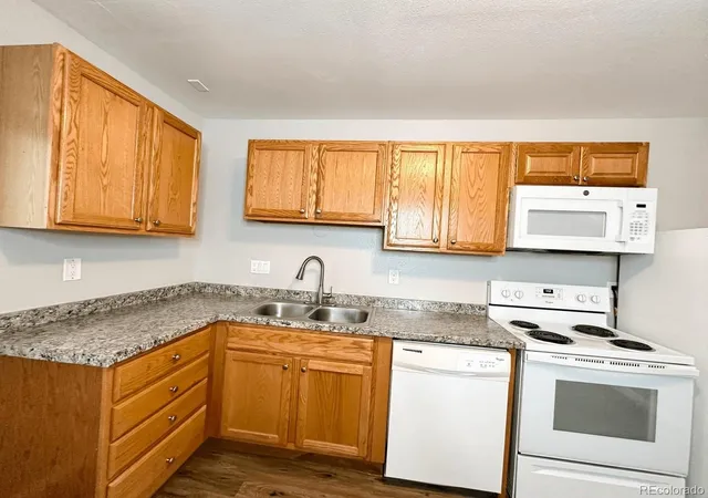 3rd image of 2107 Preuss Rd, Colorado Springs, CO 80910 | MLS# 5981324