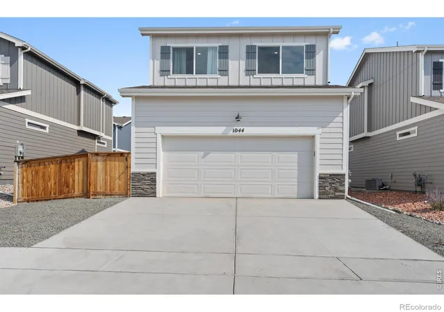 Photo 1 of Single family home for sale at 1044 Buck Valley Dr, Berthoud, CO 80513 | MLS# IR1066253 | Listing updated on 2026-09-20