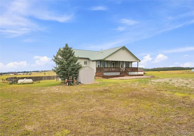 3rd image of 5517 County Road 124, Elizabeth, CO 80107 | MLS# 6224371