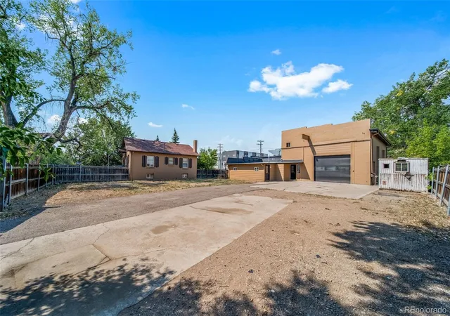 Photo 3 of Single family home for sale at 6275 W 16th Avenue, Lakewood, CO 80214 | MLS# 5217343 | Listing updated on 2026-09-28
