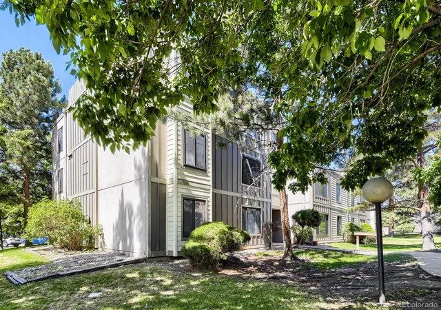 2nd image of 2525 S Dayton Wy, Denver, CO 80231