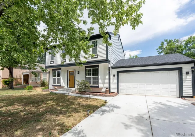 1st image of 1410 S Vaughn Cir, Aurora, CO 80012 | MLS# 7258646