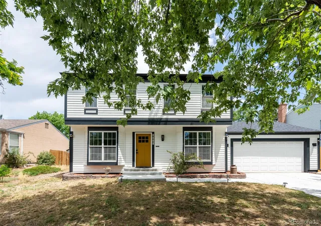 2nd image of 1410 S Vaughn Cir, Aurora, CO 80012 | MLS# 7258646