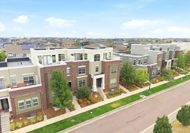 Photo 3 of Townhouse for sale at 5420 Valentia St, Denver, CO 80238 | MLS# 1952331 | Listing updated on 2026-10-09