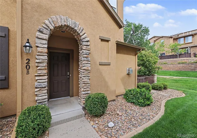 1st image of 10546 Graymont Ln #B, Highlands Ranch, CO 80126 | MLS# 9981812