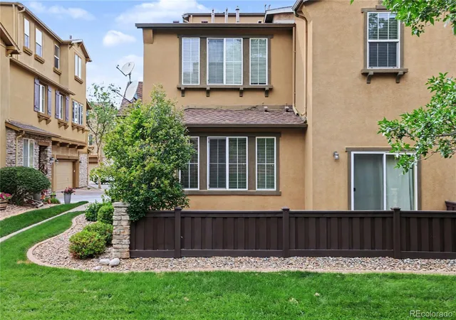 2nd image of 10546 Graymont Ln, Highlands Ranch, CO 80126