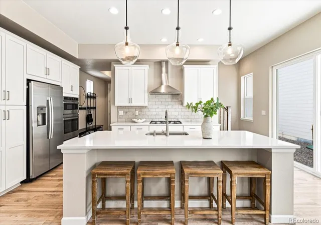 1st image of 10537 Oncilla Ln, Lone Tree, CO 80124 | MLS# 3826039