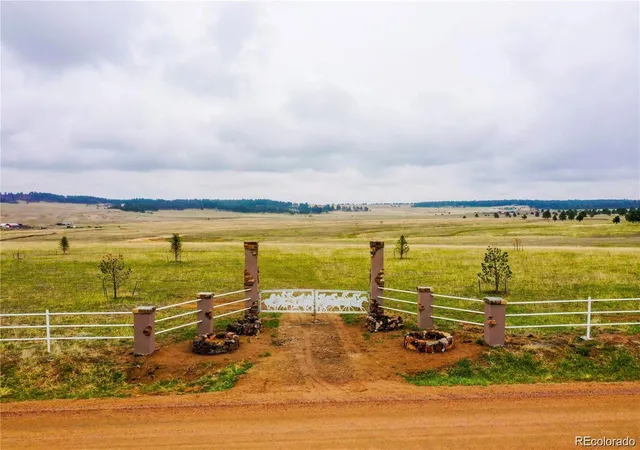 3rd image of 14700 Arfsten Rd, Larkspur, CO 80118 | MLS# 3029364