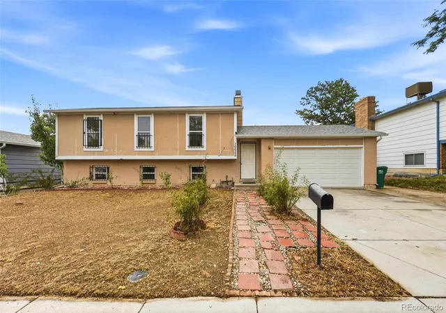 2nd image of 16683 E Kansas Dr, Aurora, CO 80017 | MLS# 1885170