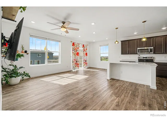 5th image of 892 Crestone St, Johnstown, CO 80534 | MLS# IR1066294
