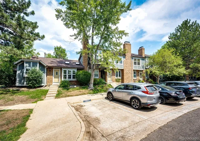 2nd image of 1220 S Flower Cir #A, Lakewood, CO 80232 | MLS# 3680421