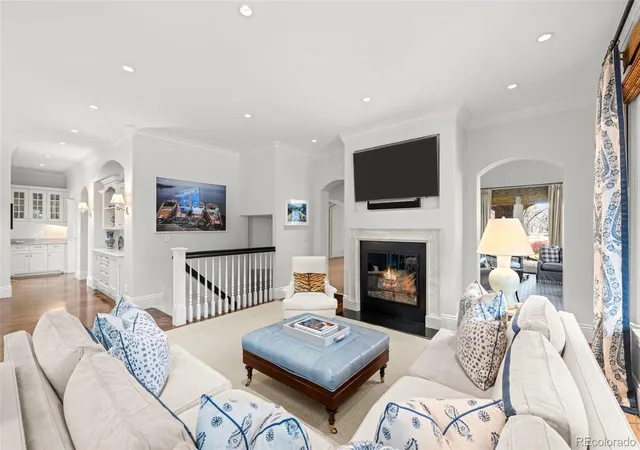 5th image of 26 Cherry Hills Park Dr, Englewood, CO 80113 | MLS# 4114632