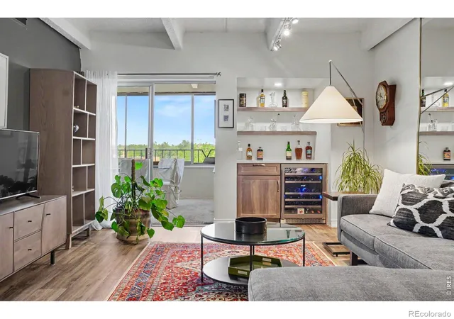 2nd image of 130 N Pearl St #501, Denver, CO 80203 | MLS# IR1066310