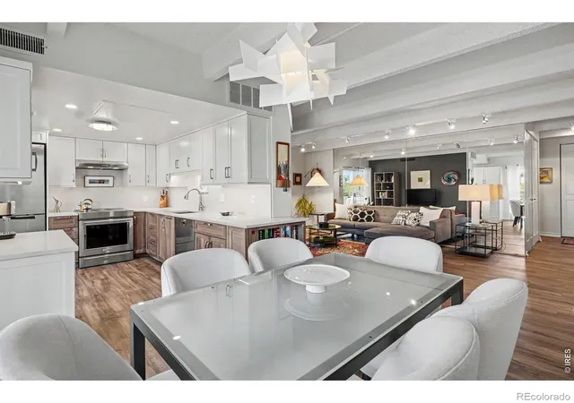 3rd image of 130 N Pearl St #501, Denver, CO 80203 | MLS# IR1066310