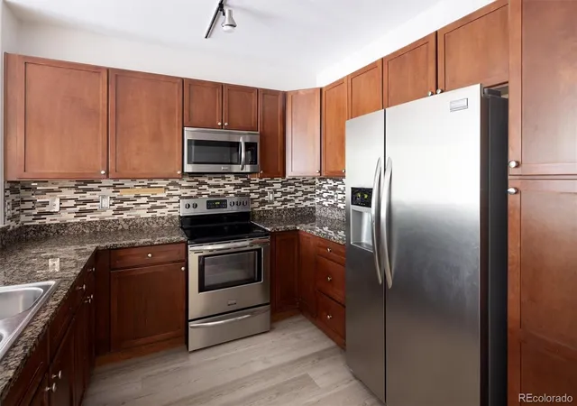 2nd image of 9079 E Panorama Cir #413, Englewood, CO 80112 | MLS# 6494188