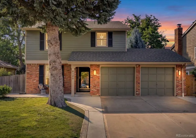 Photo 3 of Single family home for sale at 8180 S San Juan Range Rd, Littleton, CO 80127 | MLS# 2616746 | Listing updated on 2026-10-03