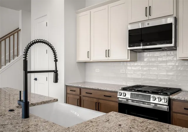 Photo 4 of Single family home for sale at 4405 Peak Crst View, Colorado Springs, CO 80918 | MLS# 1633074 | Listing updated on 2026-09-19