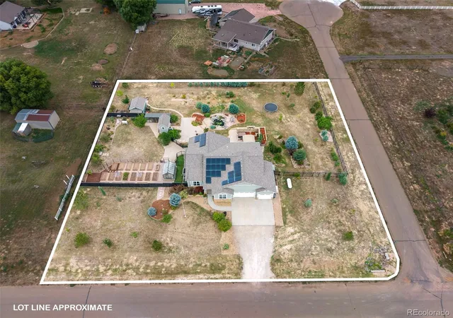 Single family home for sale at 2657 Peregrine Crk Dr, Milliken, CO 80543 | MLS# 9103129