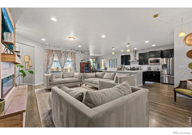 Photo 4 of Single family home for sale at 225 Dorothy Dr, Berthoud, CO 80513 | MLS# IR1066362 | Listing updated on 2026-10-07