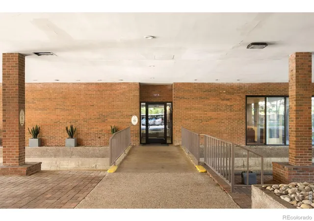 2nd image of 1850 Folsom St #1010, Boulder, CO 80302 | MLS# IR1066363