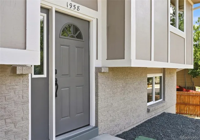 2nd image of 1958 S Ouray St, Aurora, CO 80013 | MLS# 8452464