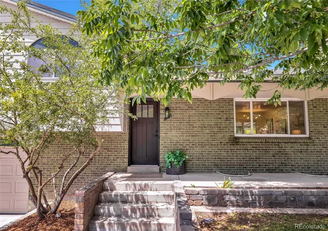 Photo 4 of Single family home for sale at 1569 S Lee St, Lakewood, CO 80232 | MLS# 3383080 | Listing updated on 2026-08-31