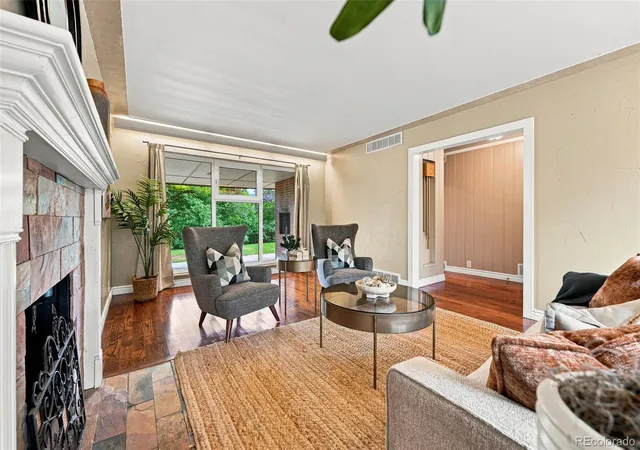 4th image of 7990 Crest Dr, Lakewood, CO 80214 | MLS# 8662599
